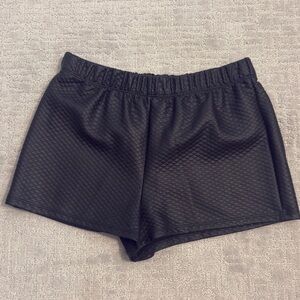 Black Quilted Faux Leather Women's Shorts - Elastic Waist - sz Medium